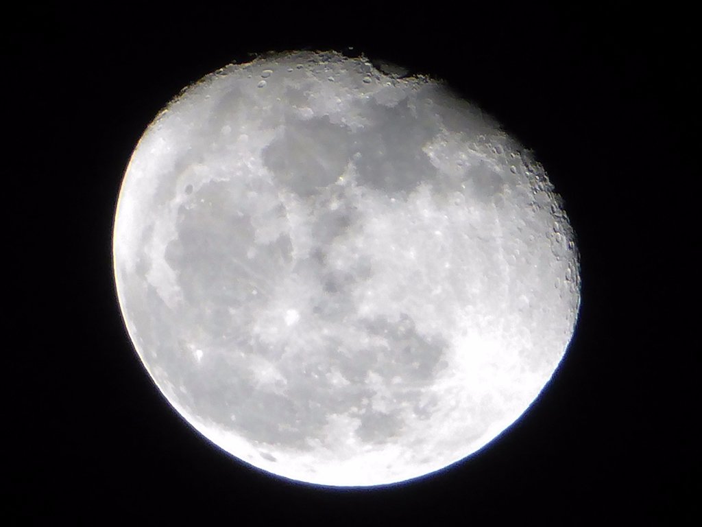 moon.jpg