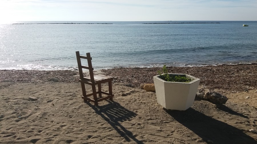shirlies chair (900 x 506).jpg
