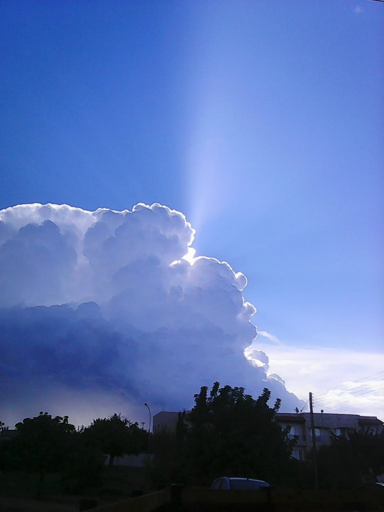 Sun beam.jpg