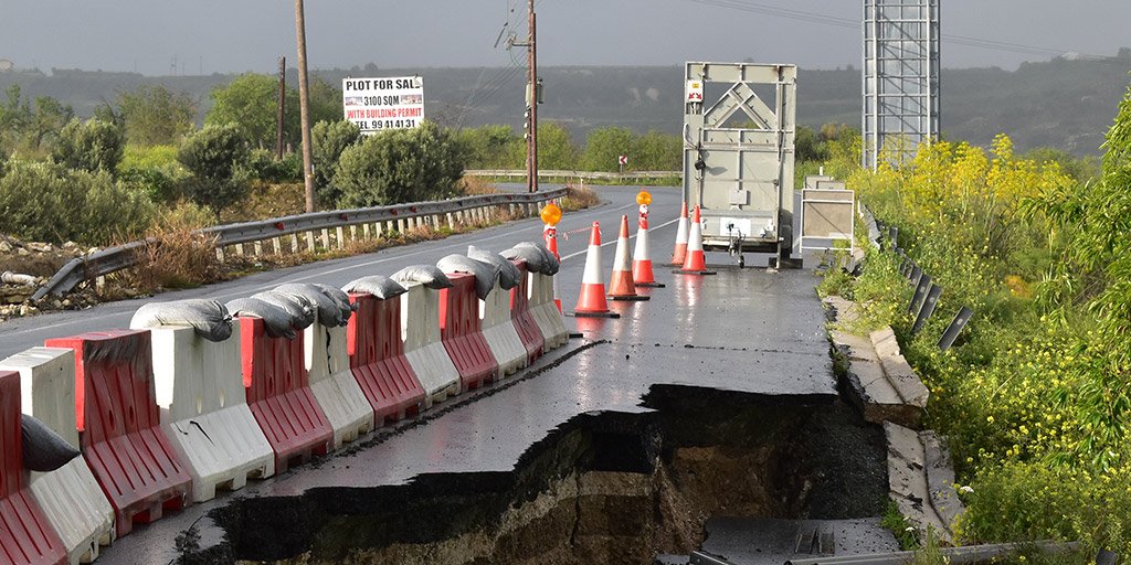 part-of-b7-collapses-near-giolou.jpg