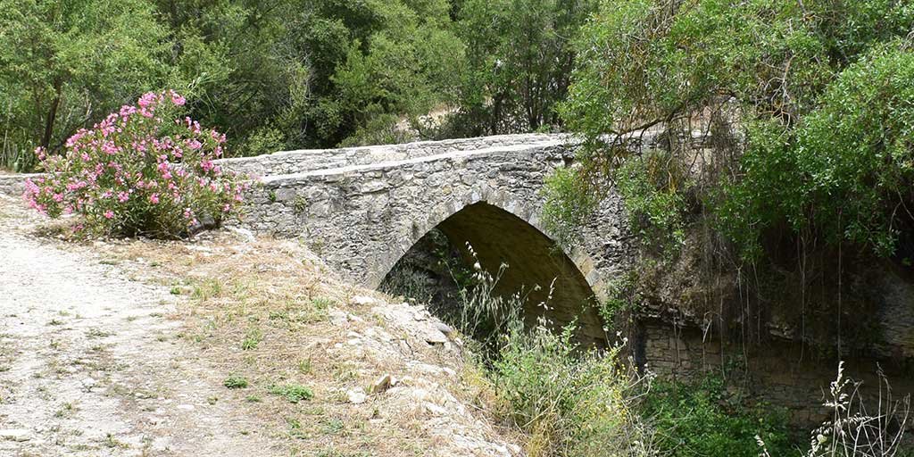potamiou-bridge_masthead.jpg