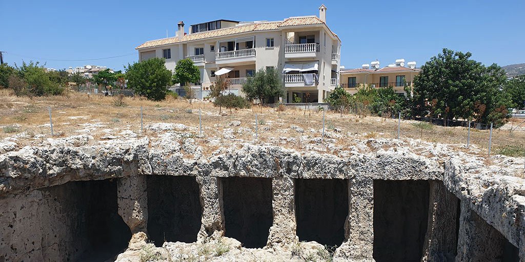 vasiliko-necropolis_masthead.jpg