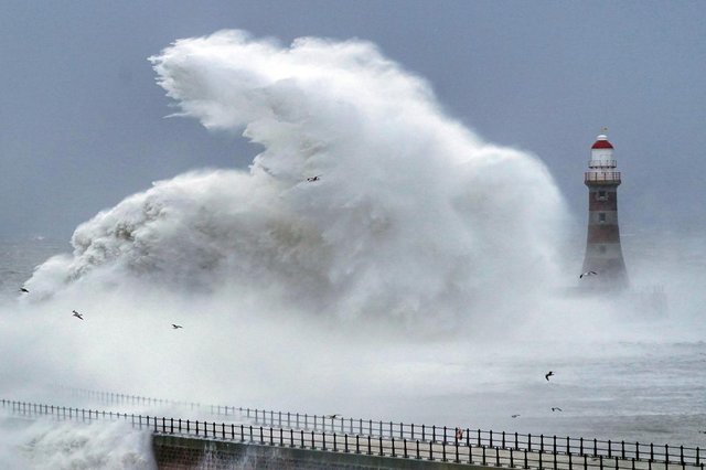 Sunderland lighthouse in storm.jpg