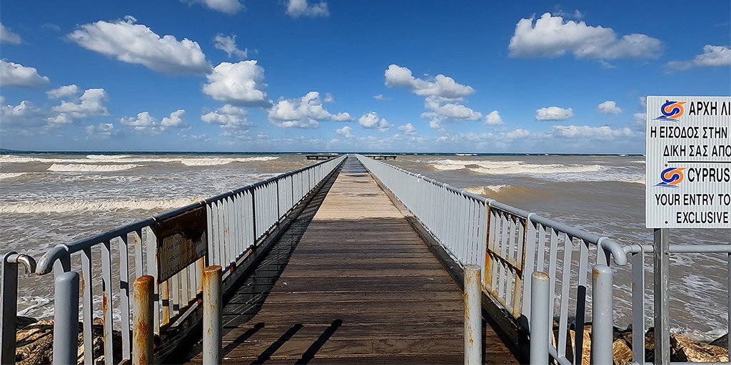 a-blustery-day-at-limni-pier_masthead.jpg