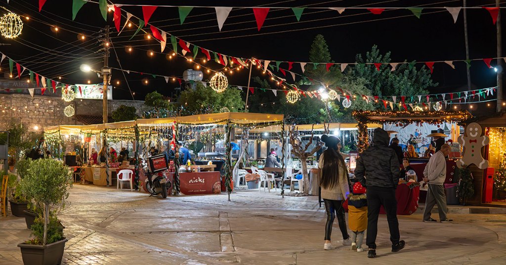 polis-christmas-village-2024_masthead.jpg