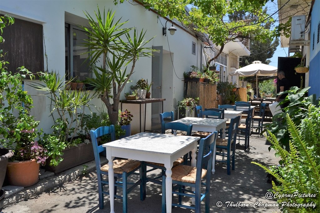 side-street-cafe_18340830482_o.jpg