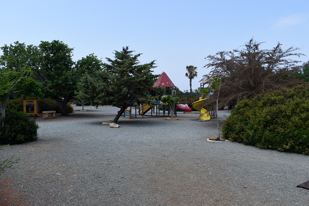 Paphos-zoo 15-play-area1 paphos-zoo_15-play-area1