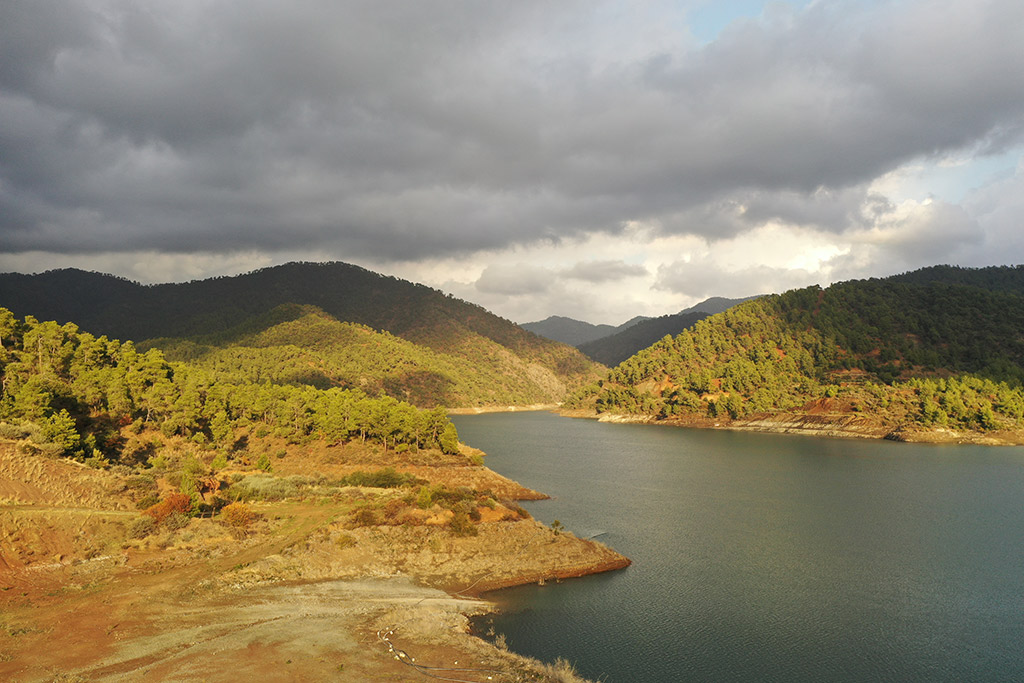 Kannaviou-dam-from-above 06 kannaviou-dam-from-above_06