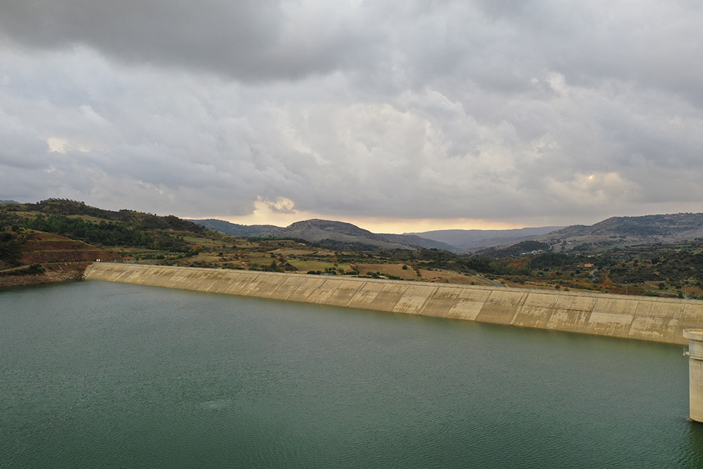 Kannaviou-dam-from-above 09 kannaviou-dam-from-above_09