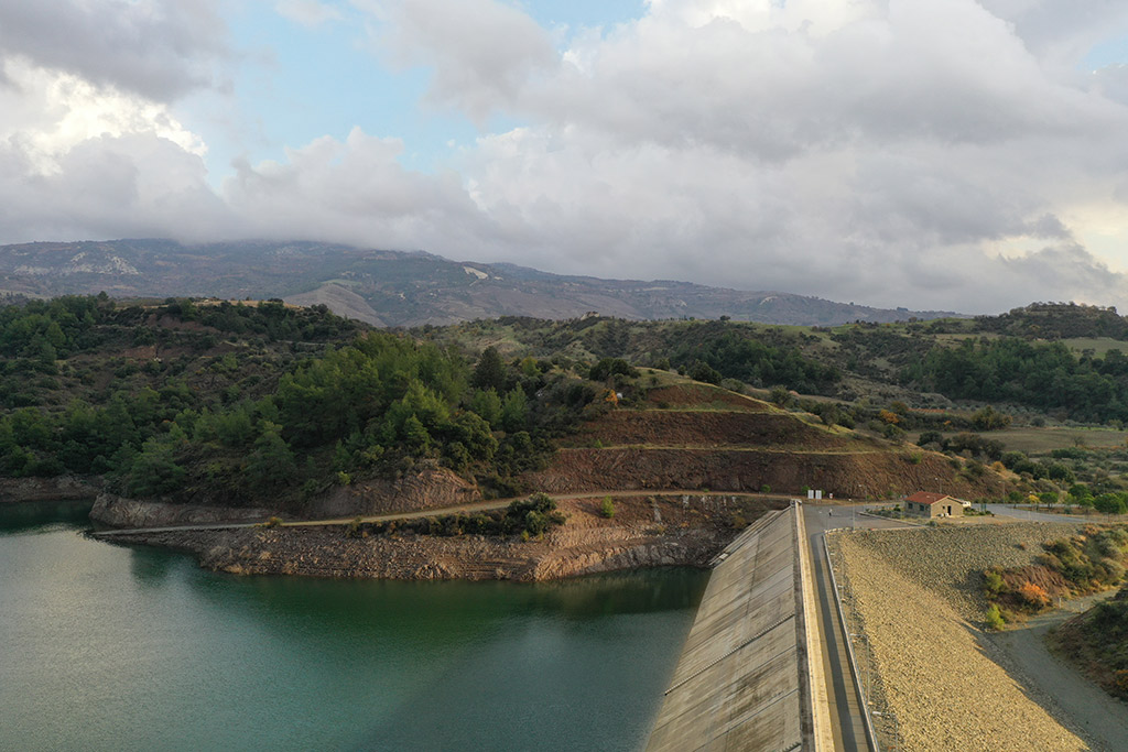 kannaviou-dam-from-above_13