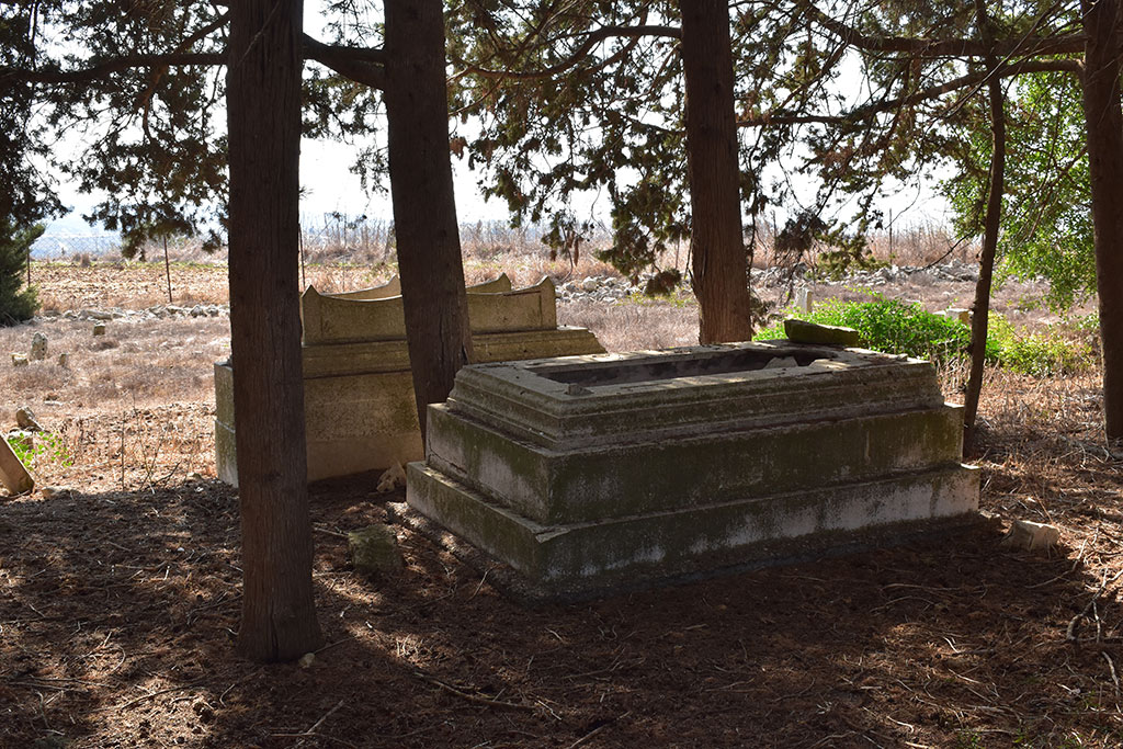 Kato-arodes-cemetery 03 kato-arodes-cemetery_03