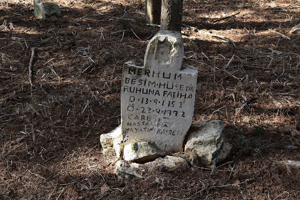 Kato-arodes-cemetery 05 kato-arodes-cemetery_05