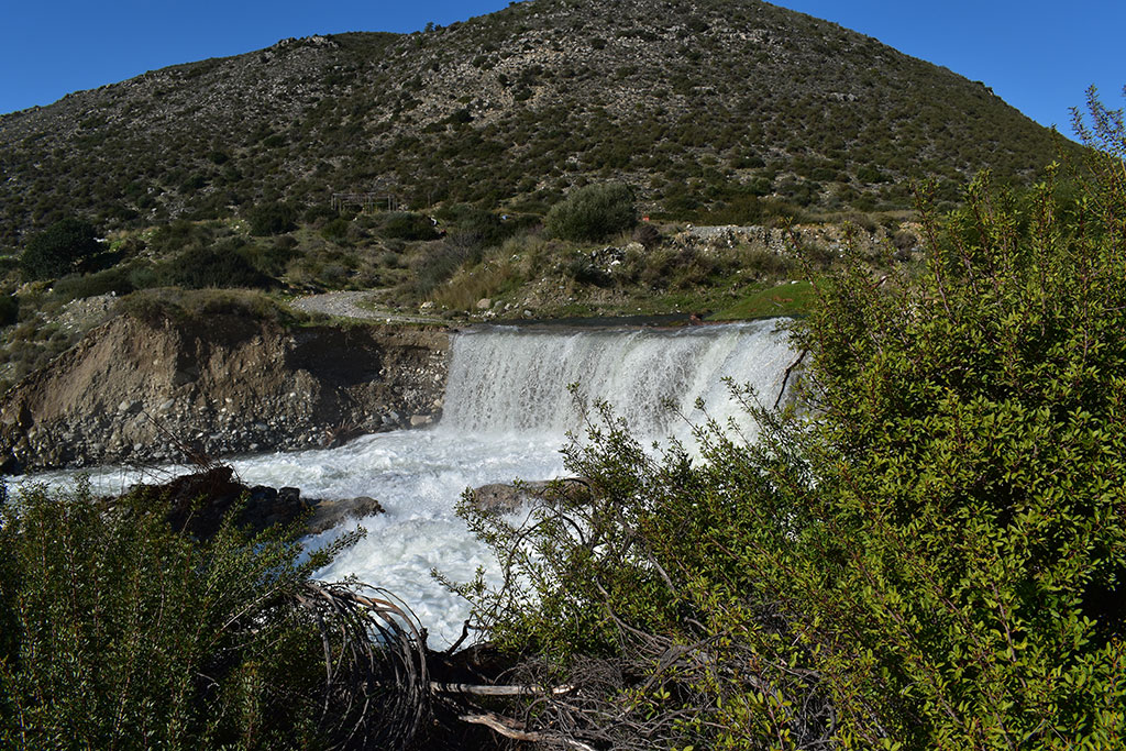 Kouris-dam-overflows 09 kouris-dam-overflows_09