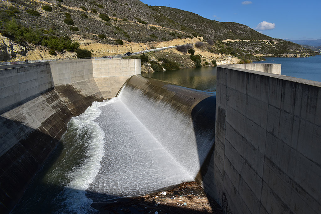 Kouris-dam-overflows 14 kouris-dam-overflows_14