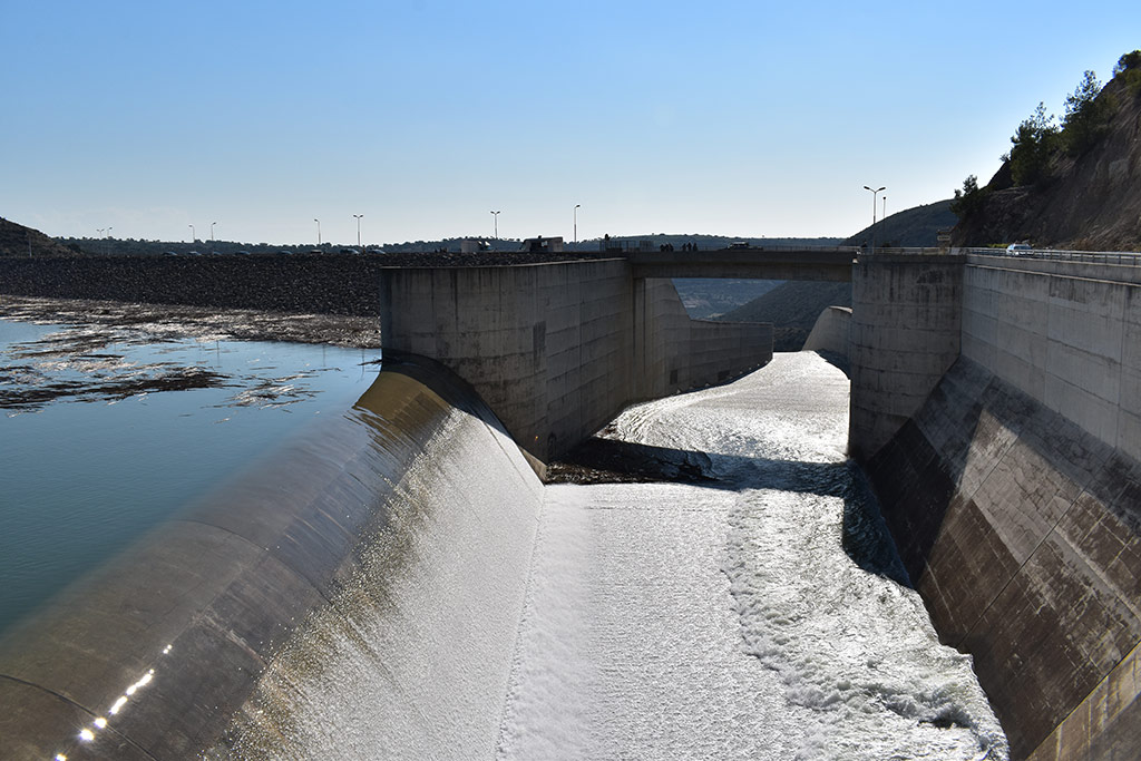 Kouris-dam-overflows 16 kouris-dam-overflows_16