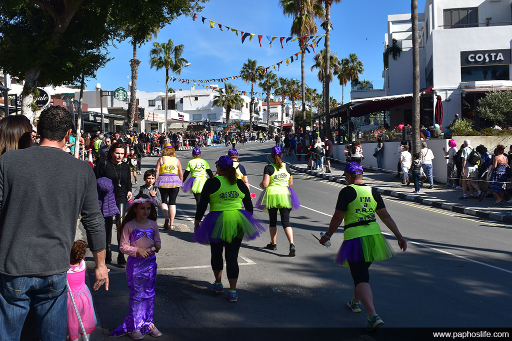 paphos-carnival-2020_004-joggers