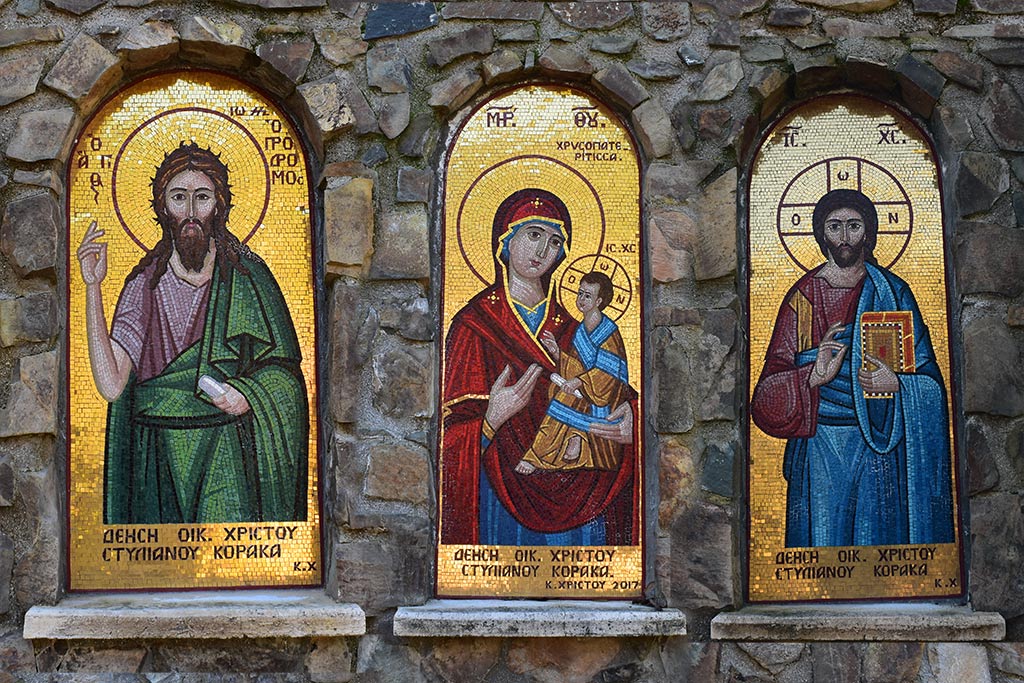 Pomos-reservoir-church 06 pomos-reservoir-church_06
