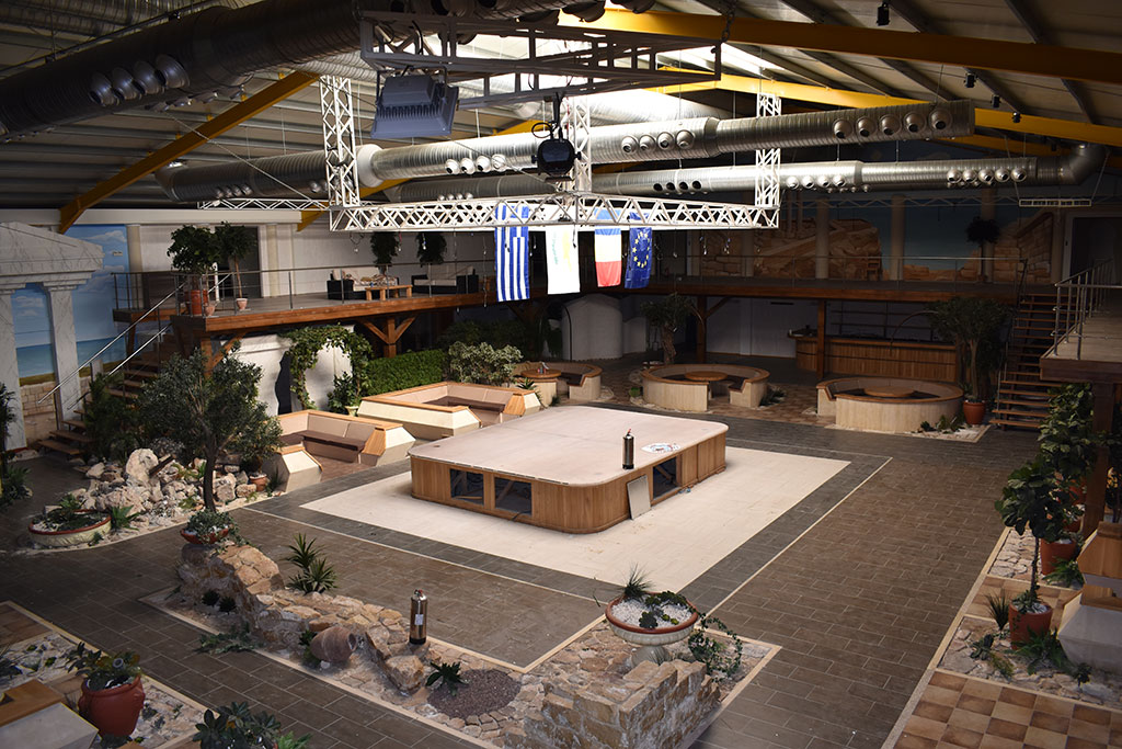 the-abandoned-health-spa_28