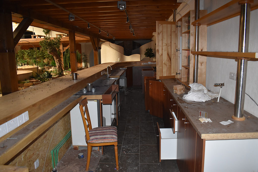 the-abandoned-health-spa_50