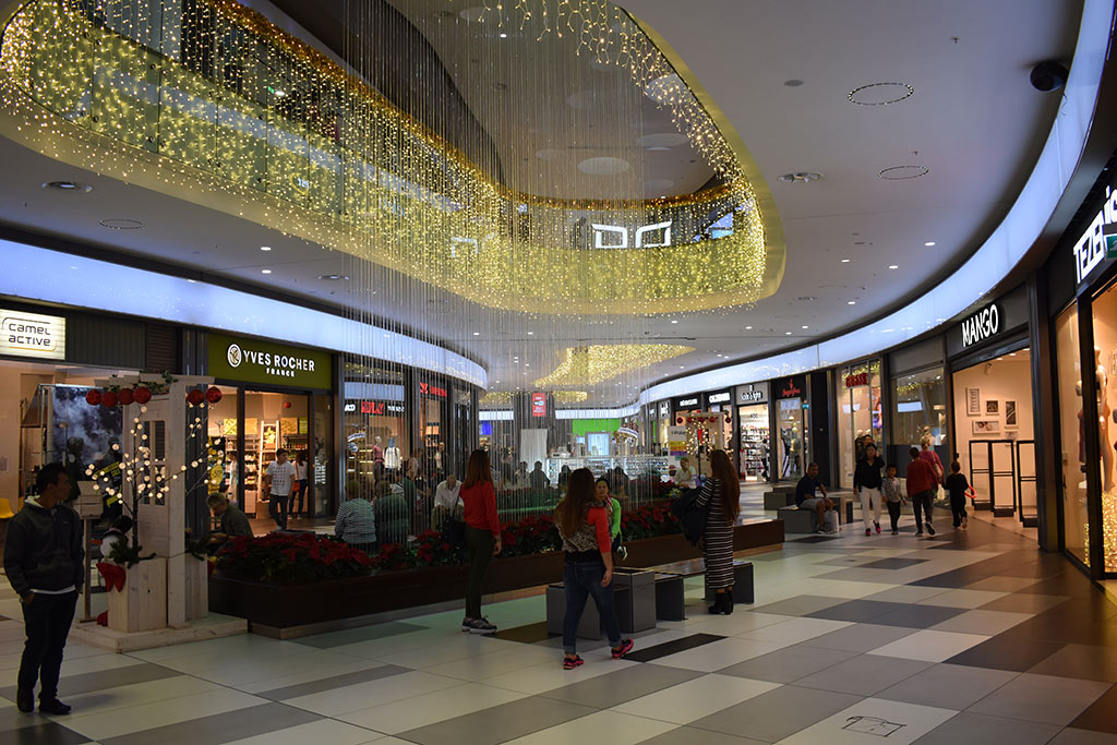 what-we-miss_15-mall