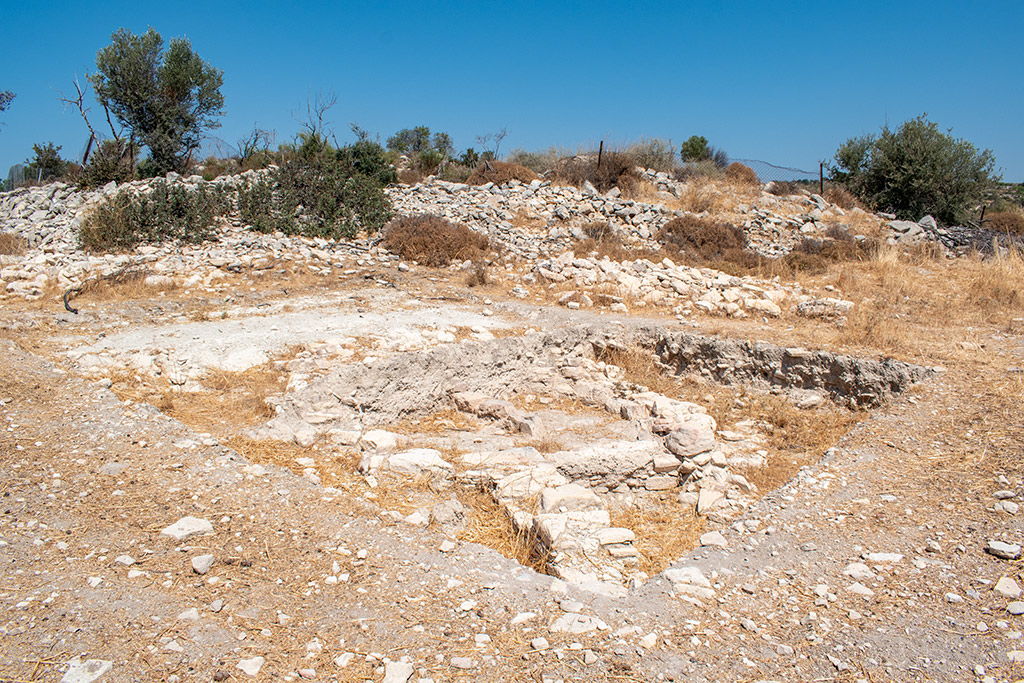 anogyra-vlou-archaeological-site_03