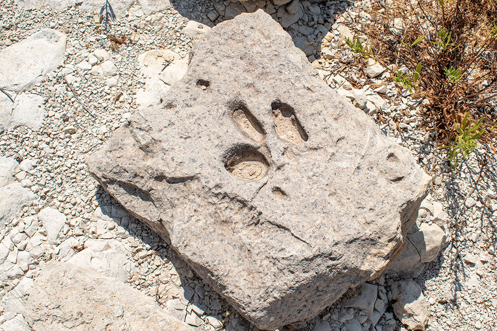 anogyra-vlou-archaeological-site_08