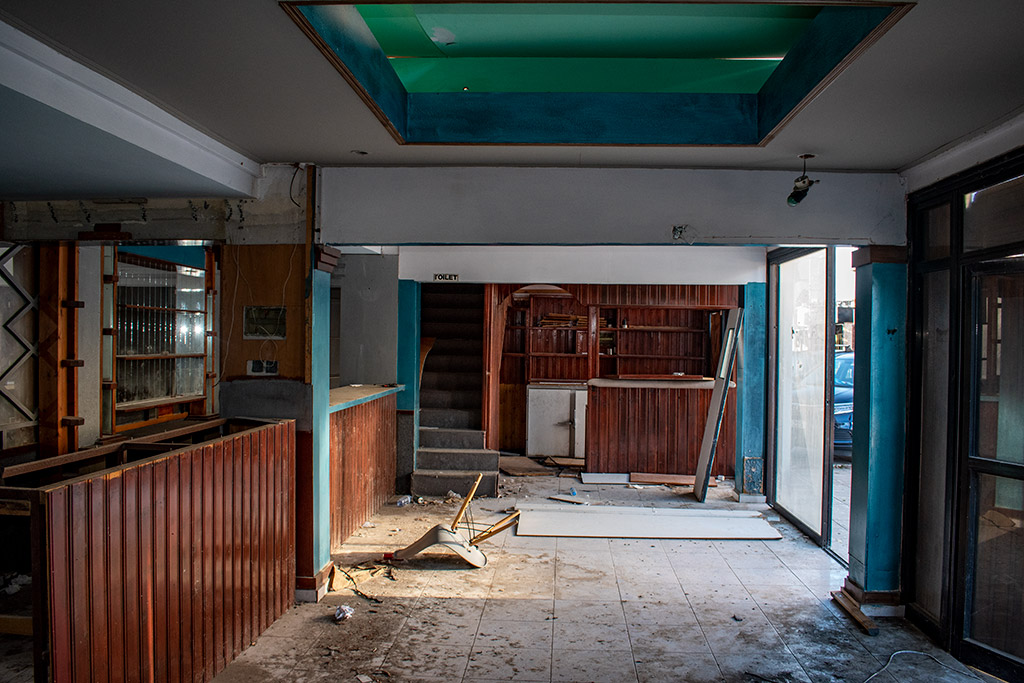 inside-bar-street_25