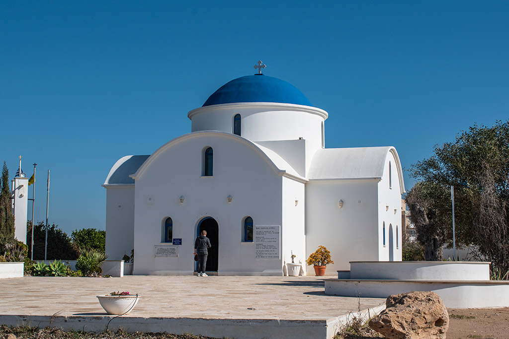 paphos-coast-during-lockdown_07