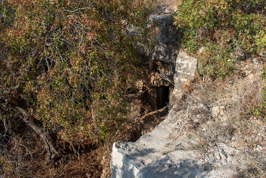 the-grey-cliffs-of-paphos-part-1_02