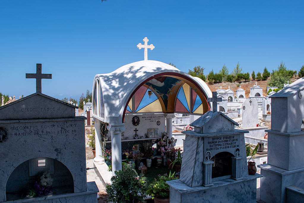 agia-marina-cemetery_10