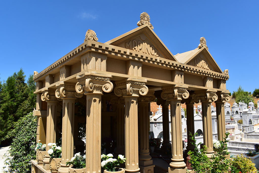 agia-marina-cemetery_12