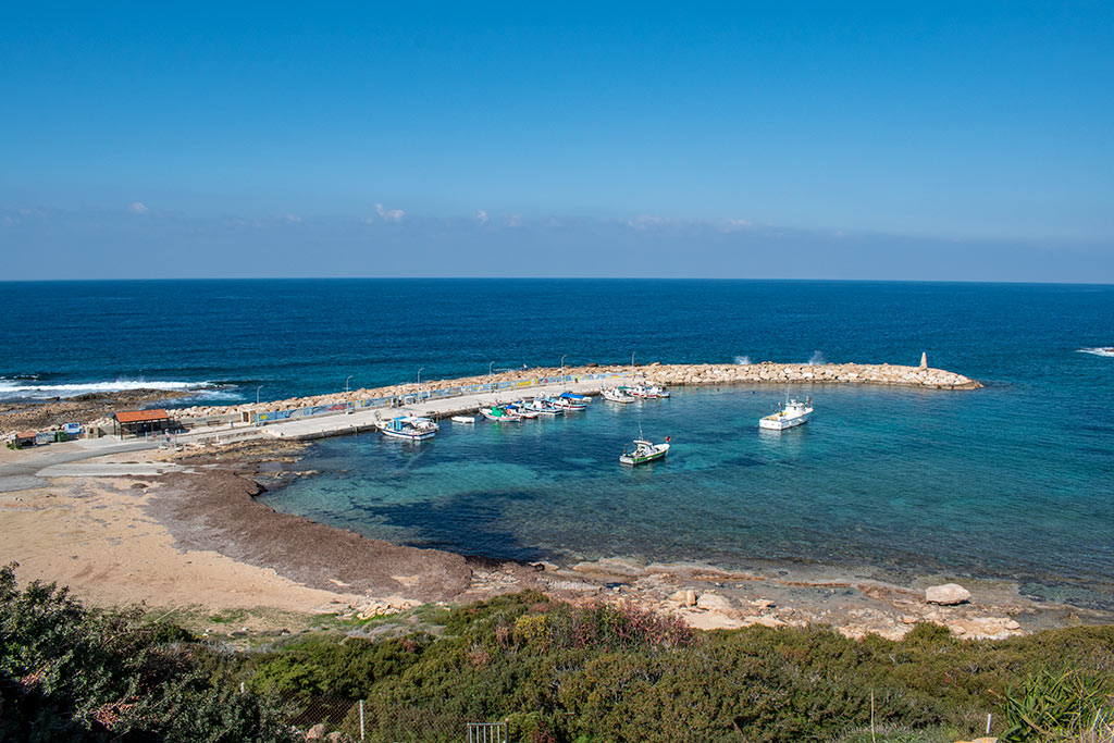 agios-georgios-harbour_01