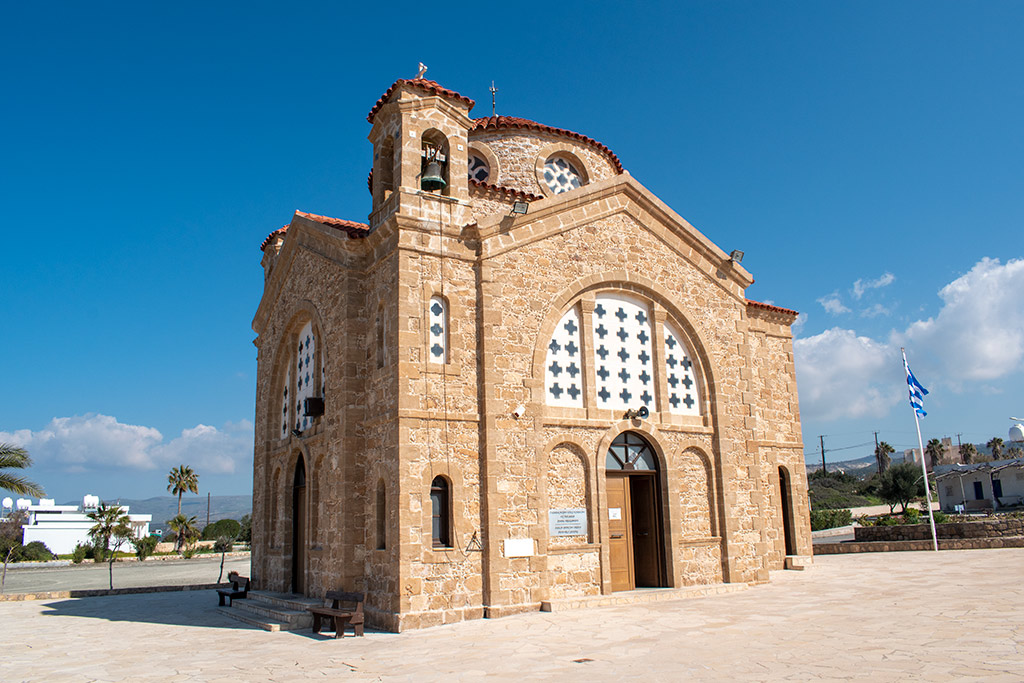 agios-georgios-harbour_02