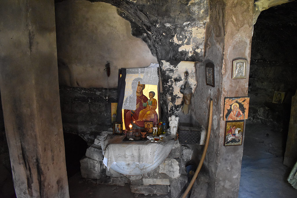 Akourdaleia-cave-church 14 akourdaleia-cave-church_14