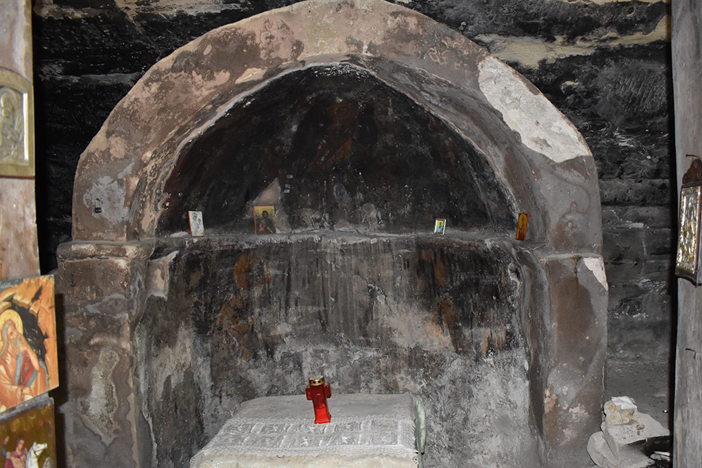 akourdaleia-cave-church_16