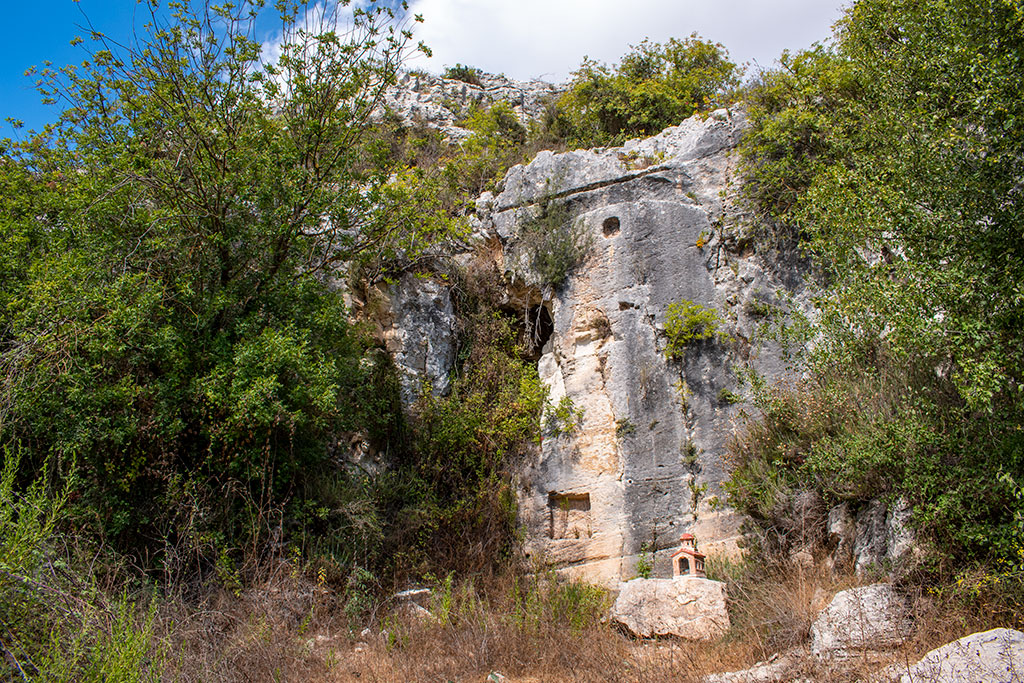 akourdaleia-church-and-mill_03