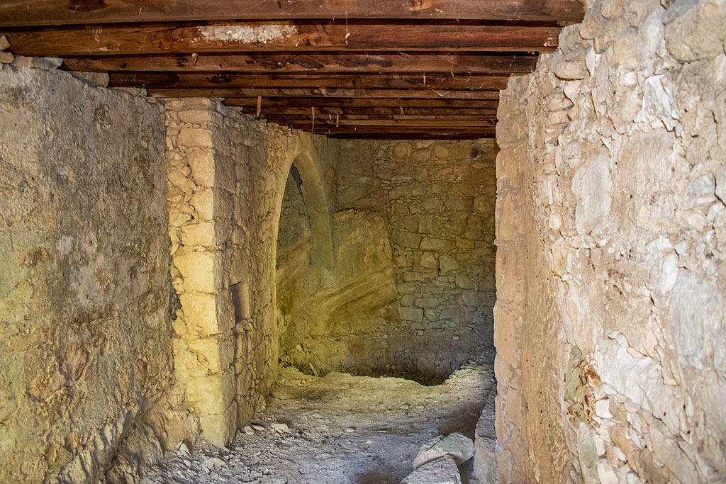 akourdaleia-church-and-mill_16