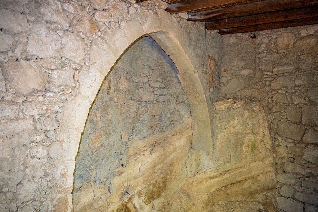 akourdaleia-church-and-mill_17