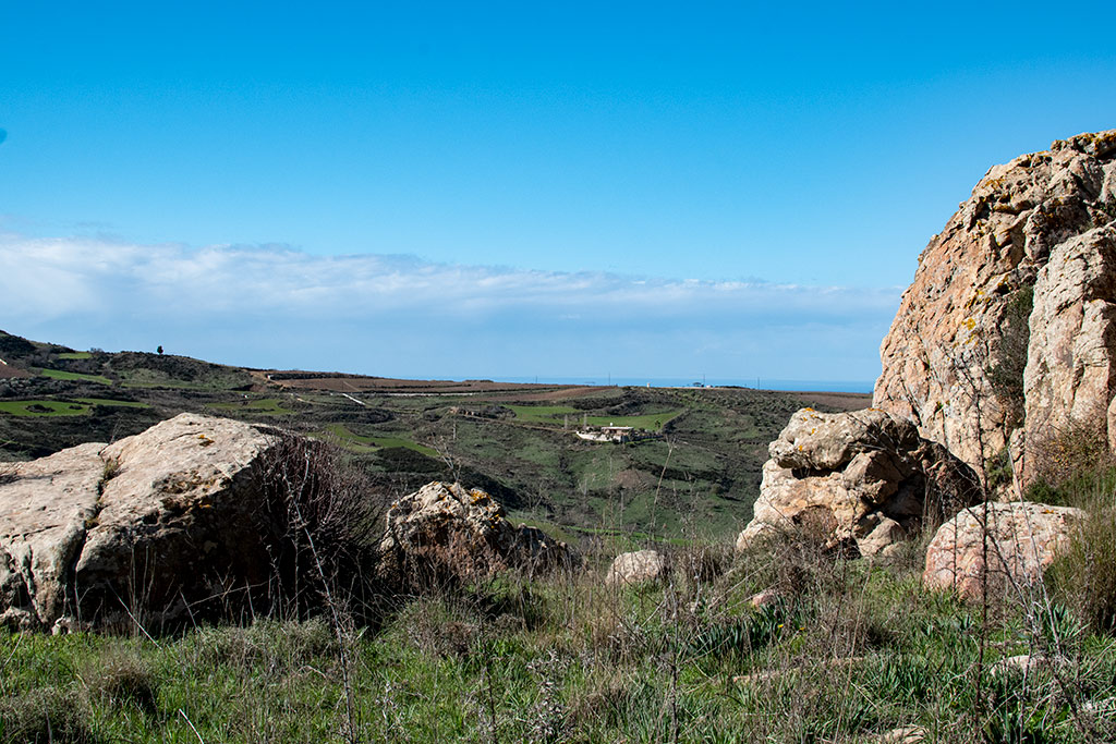 droushia-rocks-in-spring_06