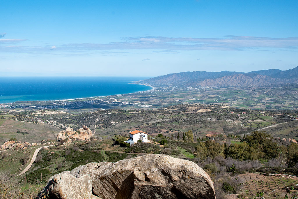 droushia-rocks-in-spring_12