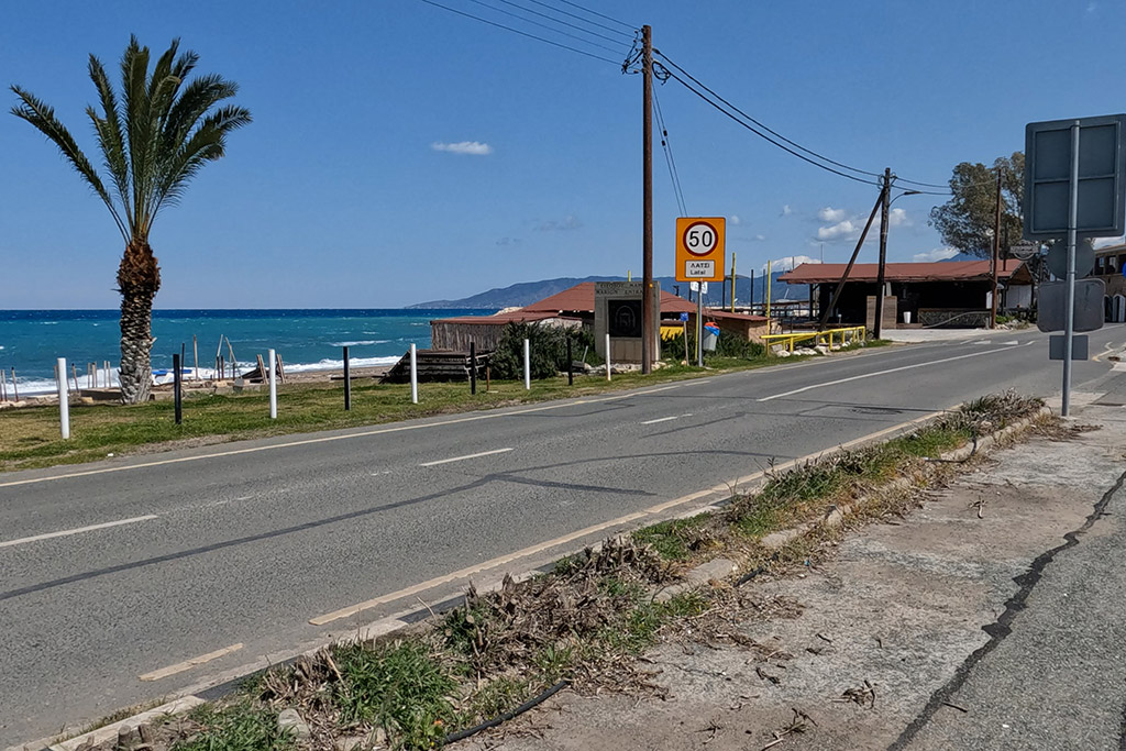 latsi-beach-and-harbour_01