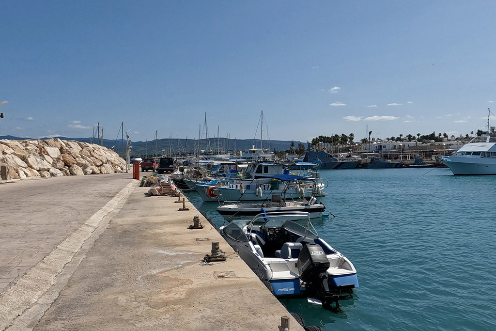 latsi-beach-and-harbour_15