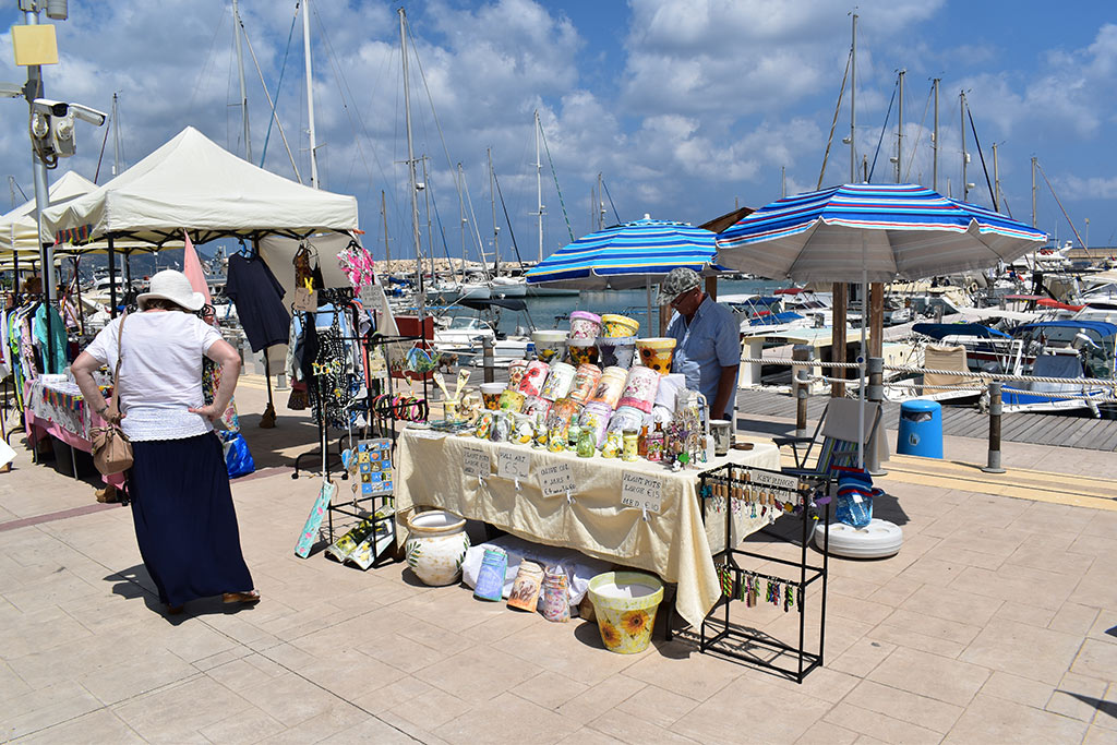 Latsi-craft-market 12 latsi-craft-market_12