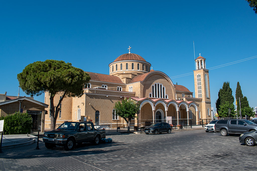 Paralimni-square 25 paralimni-square_25