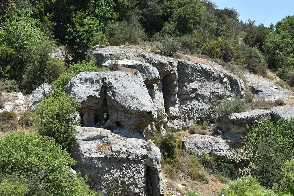Polemi-rocks 02 polemi-rocks_02