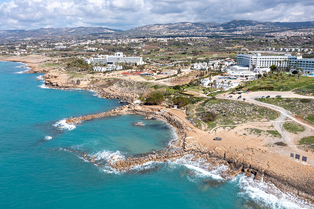 st-georges-beach-and-monument_04