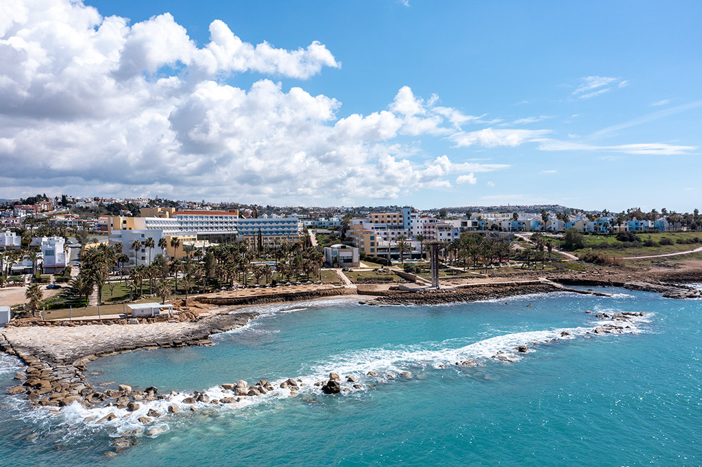 st-georges-beach-and-monument_10