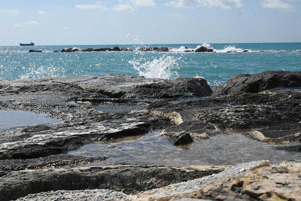 st-georges-beach-and-monument_16