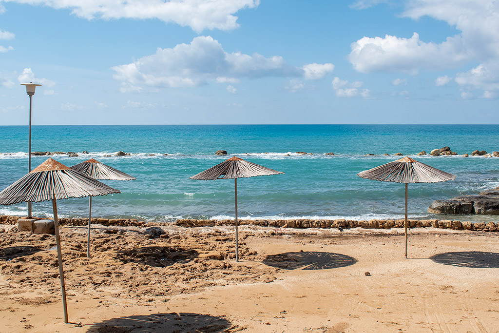 st-georges-beach-and-monument_17