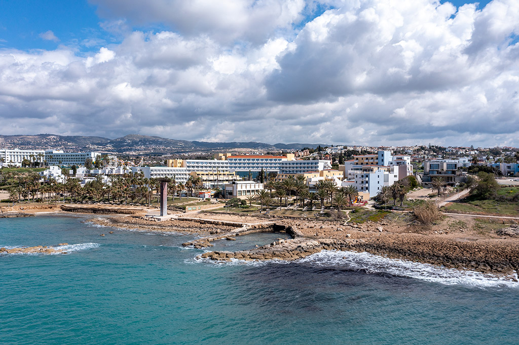 st-georges-beach-and-monument_18